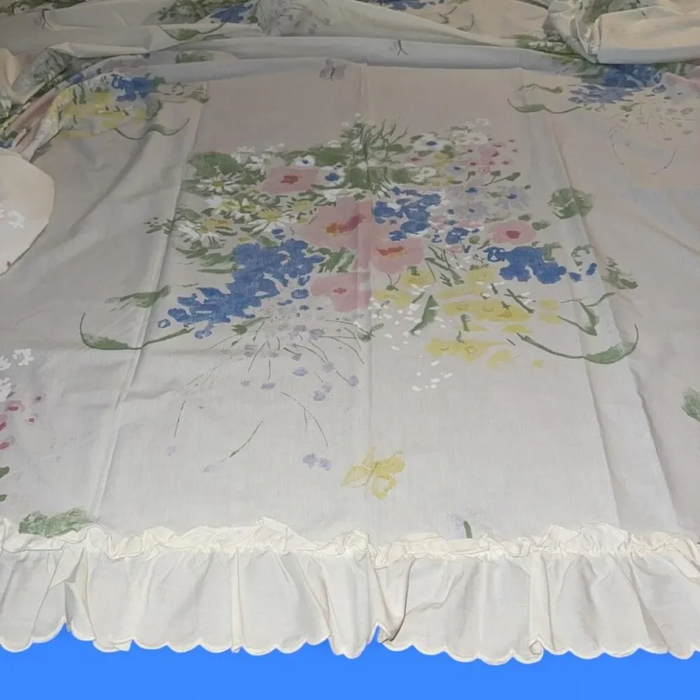 Vintage 70's Watercolor Pastel Floral Full-Sized Sheet Set W/ Ruffle Hem
